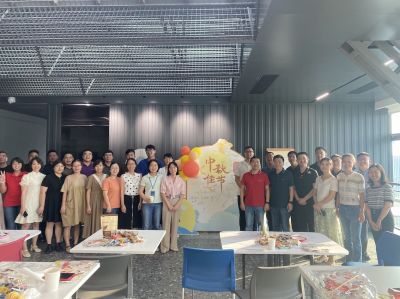 望天上明月 寄人世团圆，，，，，，，在富厚多彩的活动中欢度中秋